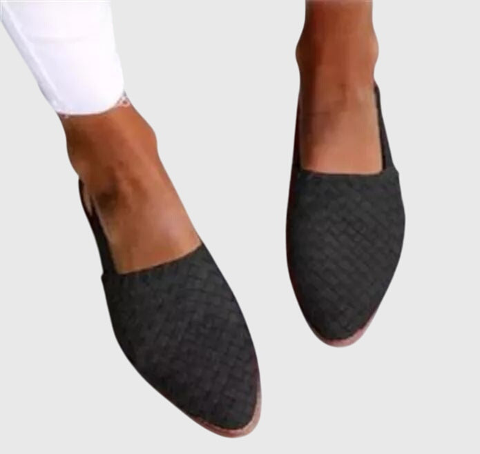 Women's woven slingback flats in black