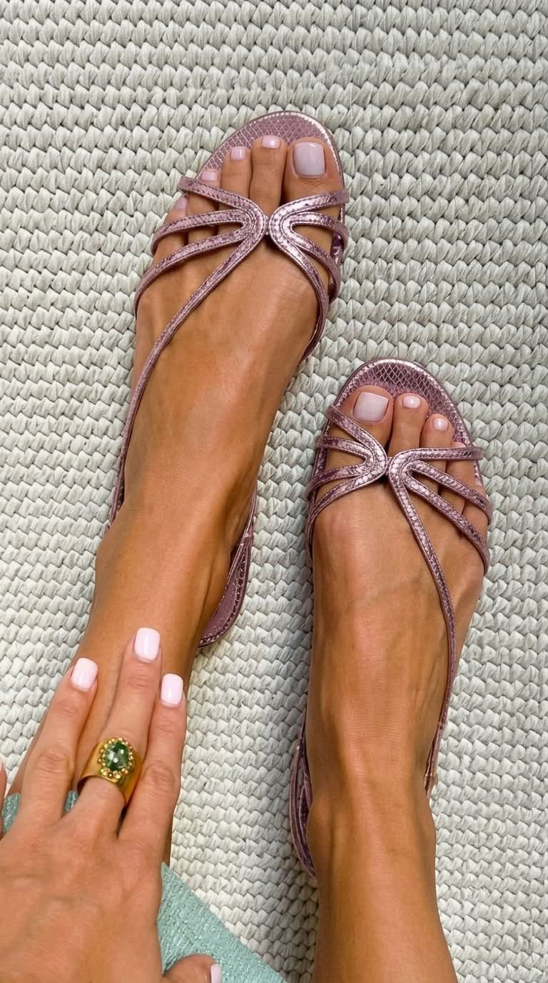 Ginevra sandal worn