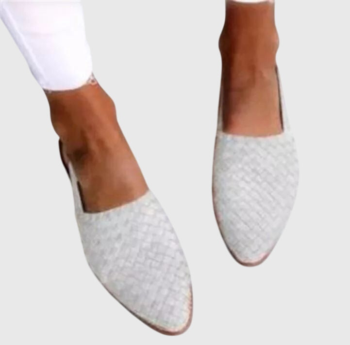 Women's woven slingback flats in white
