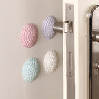 Textured protective wall pad for everyday impact