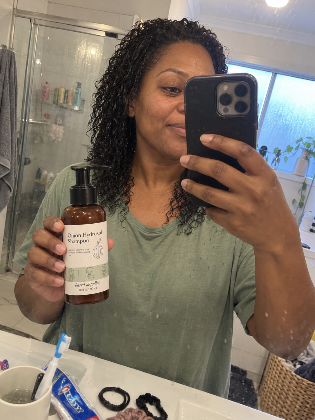Customer lifestyle photo for Onion Hydrosol Shampoo | Fuller-Looking Hair